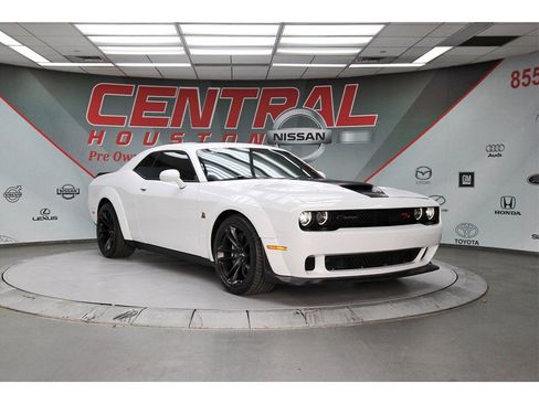 Used 2023 Dodge Challenger R/T Scat Pack image 1