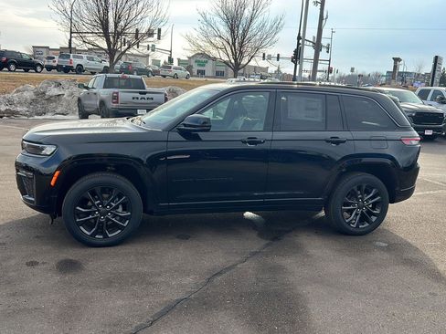 New 2026 Jeep Grand Cherokee Limited Reserve image 4