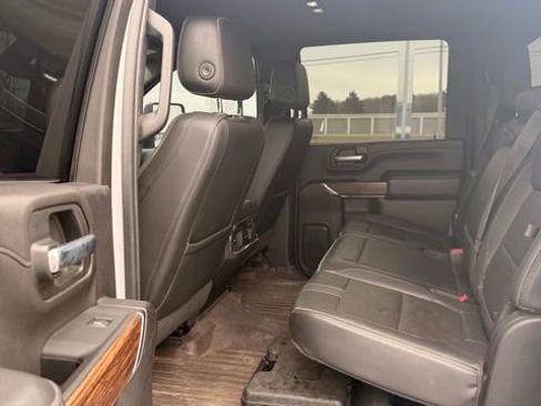 Used 2023 Chevrolet Silverado 2500 High Country image 10