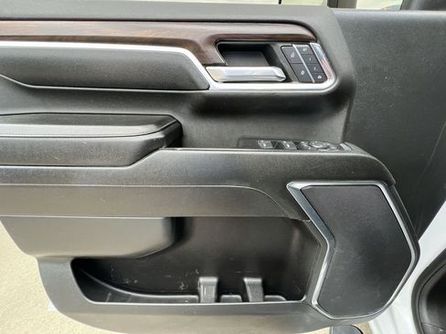 Used 2024 GMC Sierra 2500 SLT w/ LPO, GMC Protection Package image 32