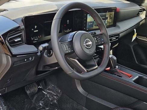 New 2025 Nissan Kicks SR w/ Illumination Package image 9