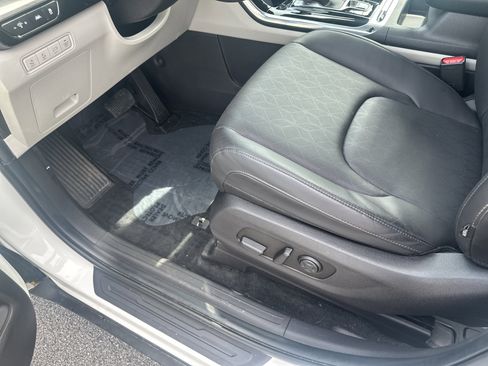 Used 2024 Kia Carnival SX image 14