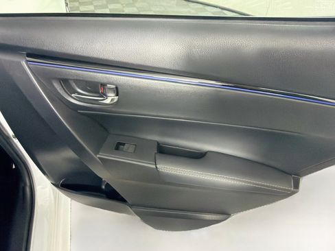 Used 2017 Toyota Corolla SE FWD image 27