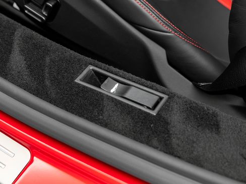 Certified 2022 Ferrari SF90 Stradale image 18