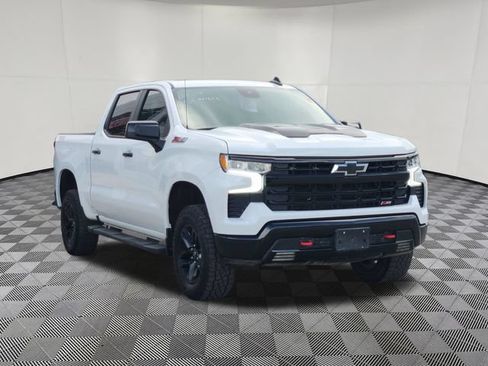 Used 2024 Chevrolet Silverado 1500 LT Trail Boss w/ Protection Package AWD/4WD image 2