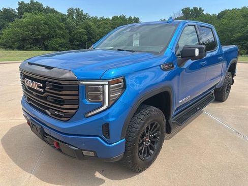 Used 2022 GMC Sierra 1500 AT4X AWD/4WD image 2