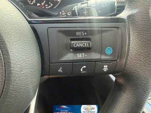 Used 2022 Nissan Rogue SV AWD/4WD image 4