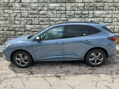 Certified 2023 Ford Escape ST-Line w/ Tech Pack #1 AWD/4WD image 3