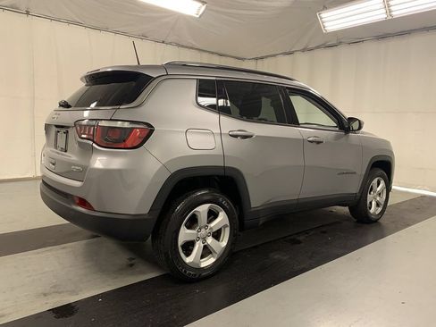 Used 2020 Jeep Compass Latitude w/ Cold Weather Group AWD/4WD image 5