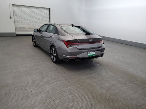 Used 2023 Hyundai Elantra Limited FWD image 5