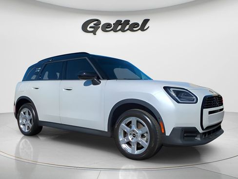 Used 2025 MINI Cooper Countryman S image 2