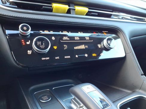 Certified 2025 INFINITI QX60 Luxe image 22