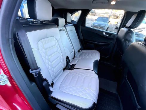 Certified 2023 Ford Escape SE w/ PHEV Premium Package image 19