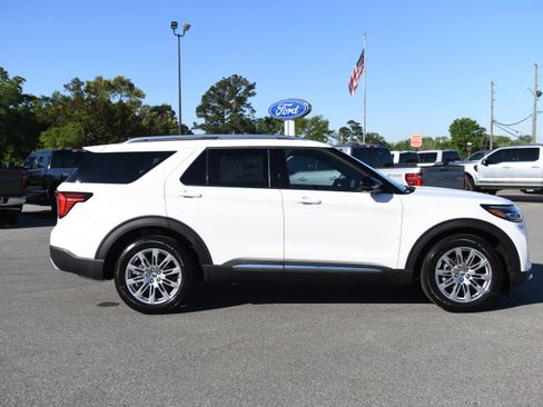 New 2026 Ford Explorer Platinum RWD image 1