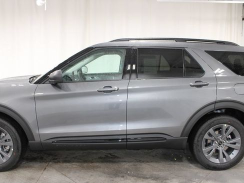 New 2026 Ford Explorer Active w/ Active Comfort Package AWD/4WD image 5