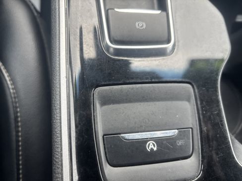 Used 2020 Ford Edge SEL image 31