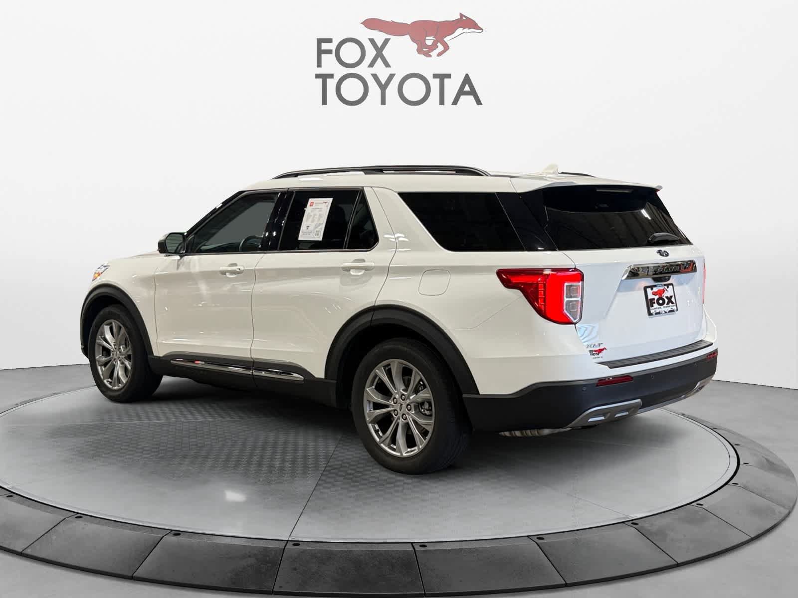 Used 2023 Ford Explorer XLT w/ Equipment Group 202A RWD image 4