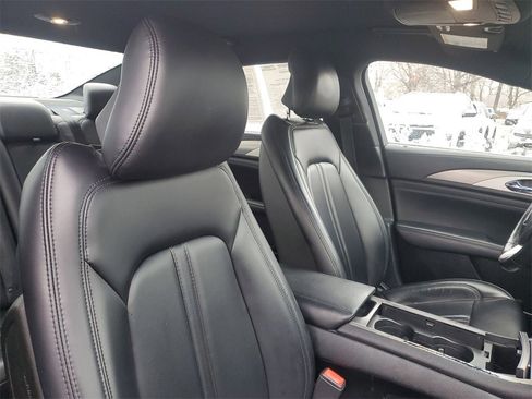 Used 2017 Lincoln MKZ Premiere image 26