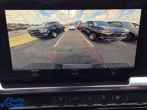 Used 2025 Chevrolet Silverado 2500 LTZ w/ LTZ Convenience Package image 28