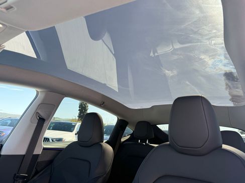 Used 2026 Tesla Model Y AWD image 25