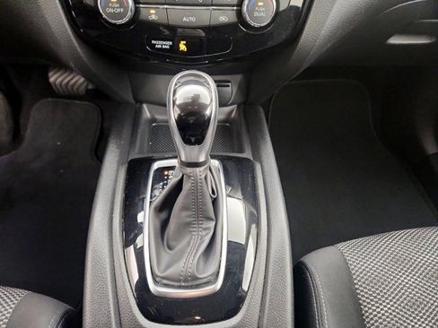 Used 2021 Nissan Rogue Sport SV image 5