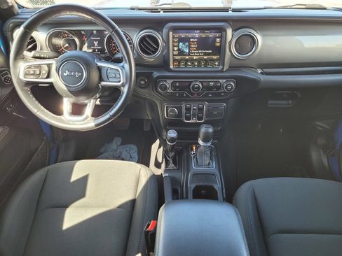 Used 2021 Jeep Gladiator Overland AWD/4WD image 13