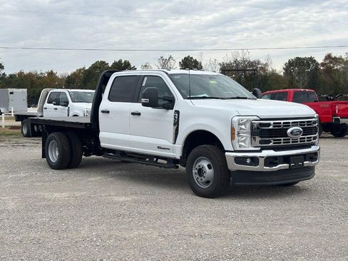 New 2026 Ford F350 XL w/ XL Chrome Package image 2