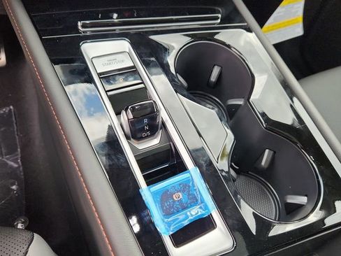 New 2026 Volkswagen Atlas Peak Edition image 14