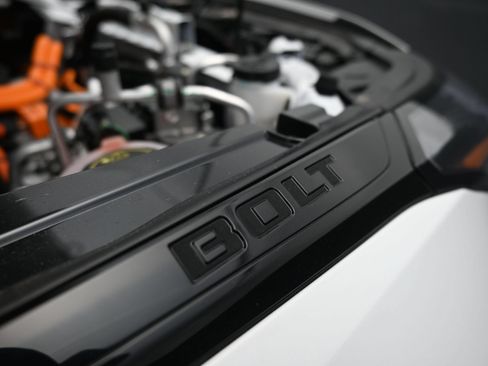 New 2027 Chevrolet Bolt LT FWD image 33