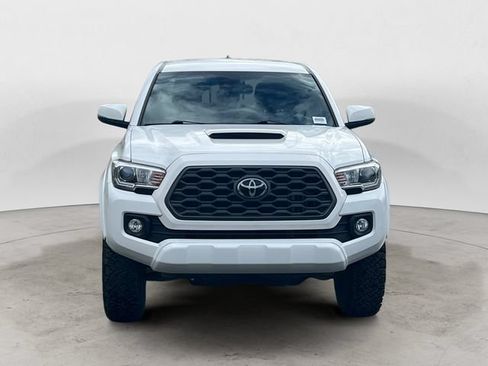 Used 2022 Toyota Tacoma TRD Sport w/ Black Out Package (TMS) AWD/4WD image 8