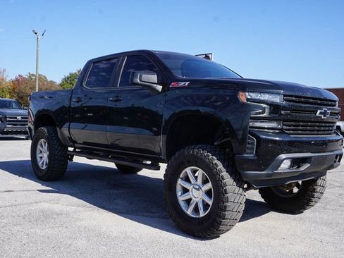 Used 2021 Chevrolet Silverado 1500 RST w/ Convenience Package II image 2