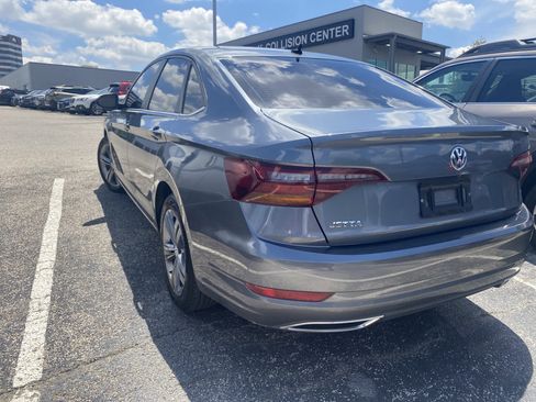 Used 2019 Volkswagen Jetta R-Line FWD image 12