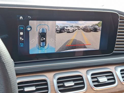 Certified 2026 Mercedes-Benz GLS 450 4MATIC image 13