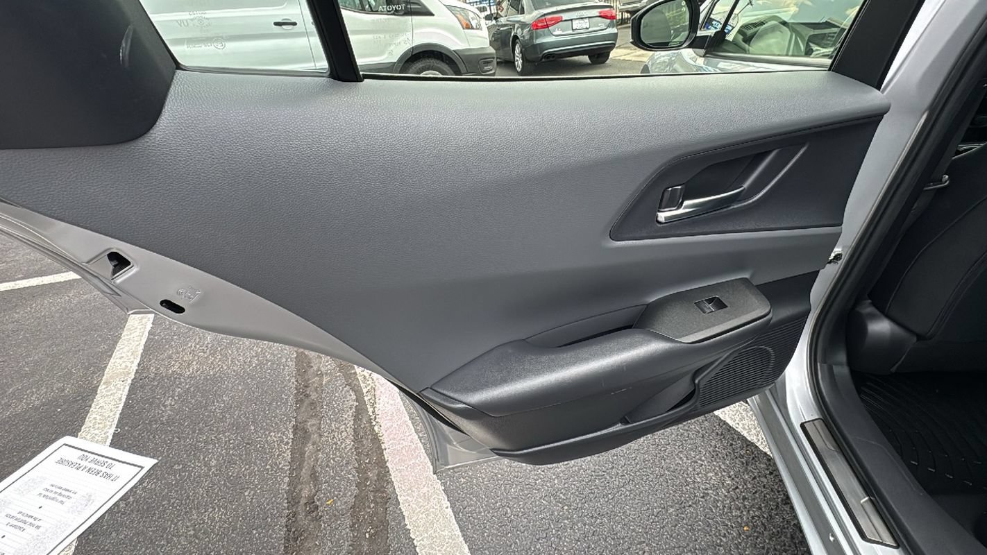 Used 2024 Toyota Prius XLE FWD image 16