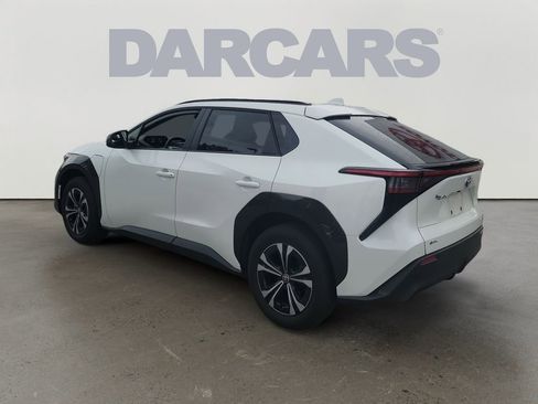 Used 2025 Toyota bZ4X AWD w/ Weather Package image 5