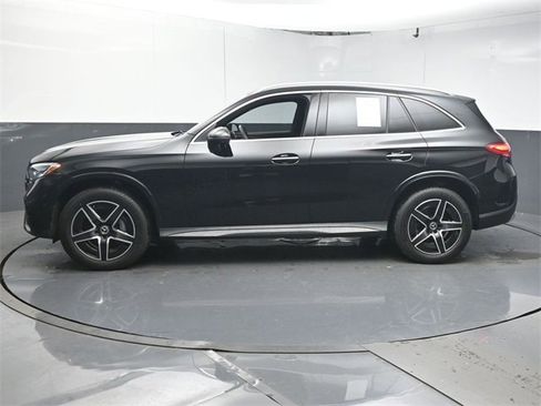 Used 2025 Mercedes-Benz GLC 300 image 5