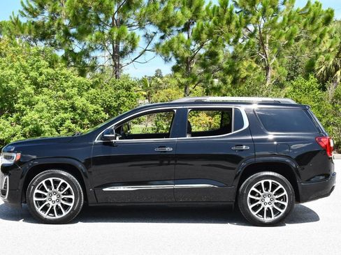 Used 2021 GMC Acadia Denali w/ Denali Technology Package FWD image 27