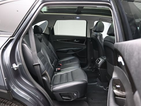 Used 2020 Kia Sorento EX FWD image 12