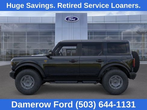 Used 2025 Ford Bronco Badlands AWD/4WD image 3