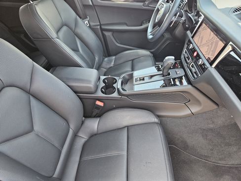 Certified 2024 Porsche Macan S AWD/4WD image 15