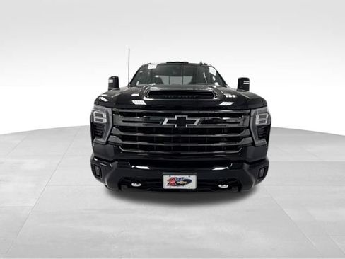 Used 2024 Chevrolet Silverado 2500 High Country w/ Midnight Edition AWD/4WD image 8