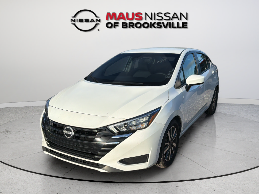Used 2025 Nissan Versa SV FWD image 5