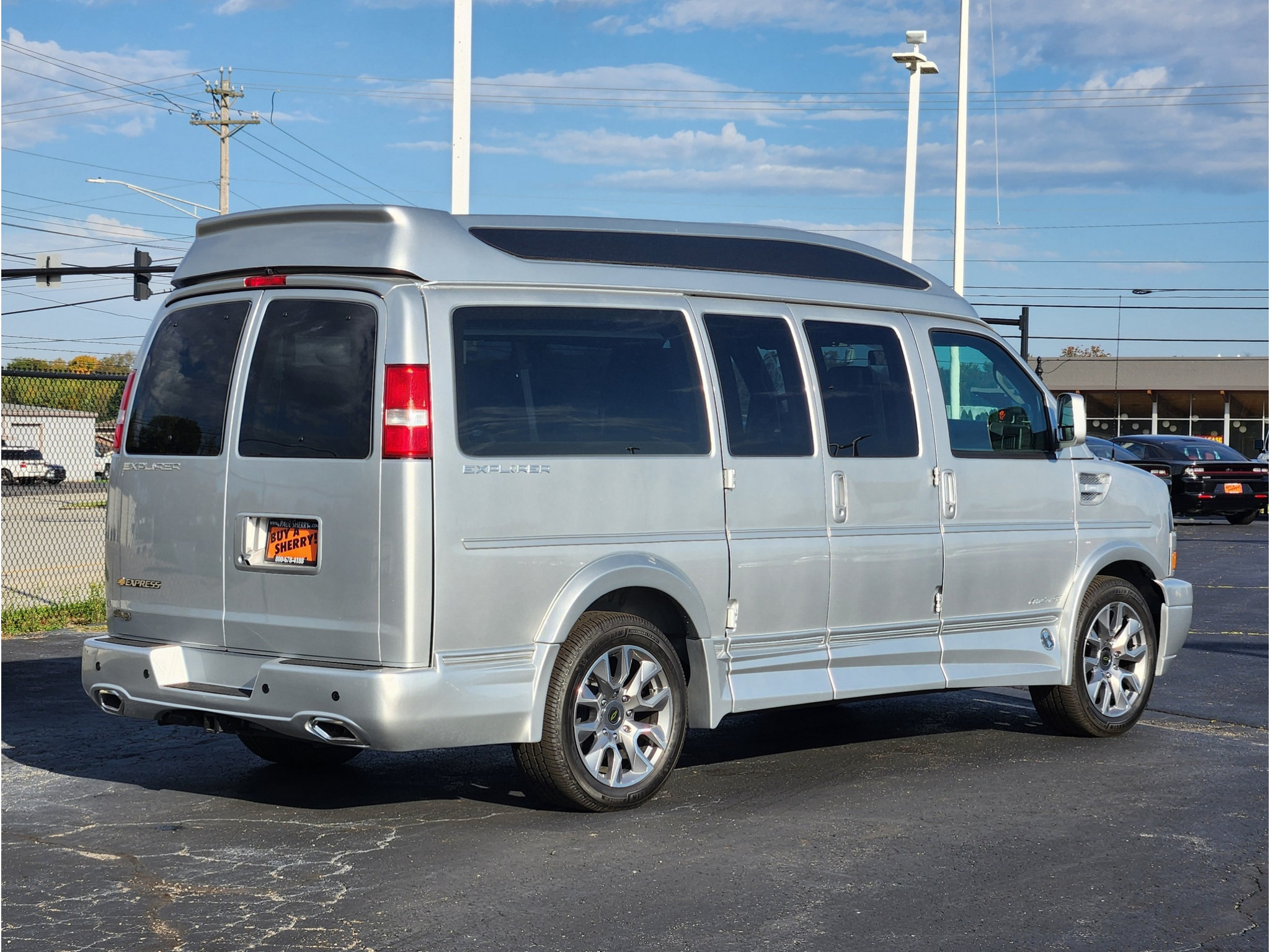 Used 2026 Chevrolet Express 2500 w/ Driver Convenience Package RWD image 12