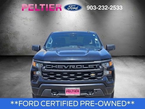 Used 2022 Chevrolet Silverado 1500 Custom RWD image 2