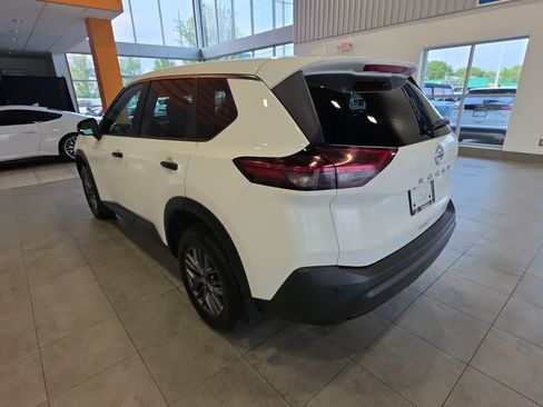 Used 2021 Nissan Rogue S FWD image 13