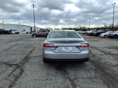 Used 2025 Toyota Camry LE FWD image 21