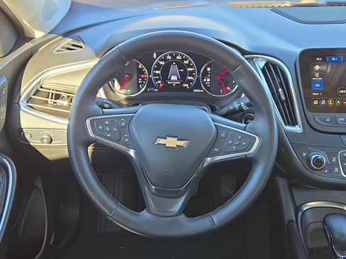 Used 2024 Chevrolet Malibu LT image 18