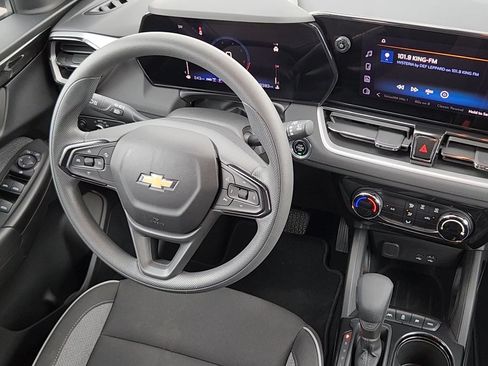 Used 2026 Chevrolet TrailBlazer LT AWD/4WD image 5