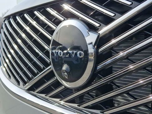 New 2026 Volvo XC90 B6 Plus w/ Protection Package Premier image 19