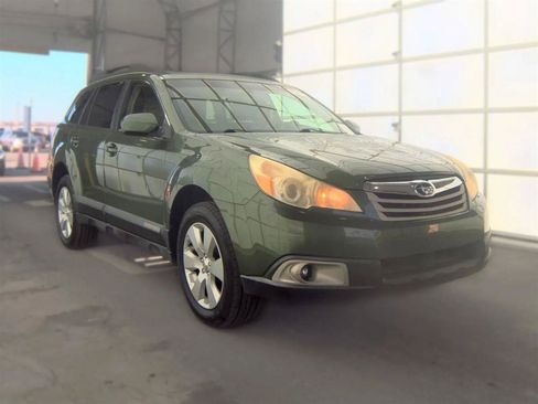 Used 2011 Subaru Outback 2.5i Premium AWD/4WD image 4